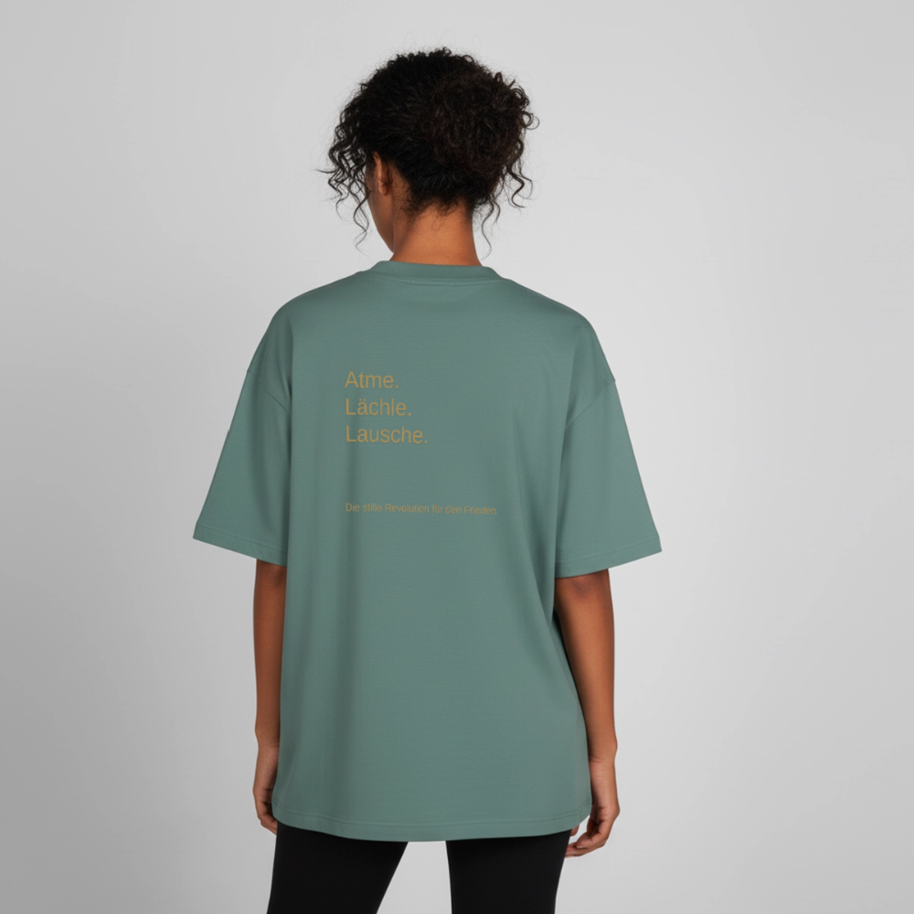 Heavyweight Unisex Bio T-Shirt "Atme Lächle Lausche" - Grüner Bucht