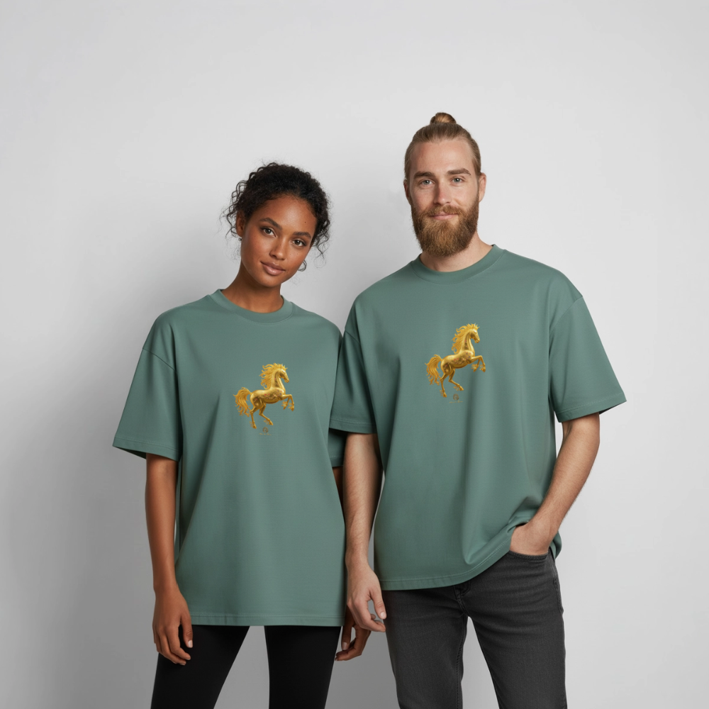 Heavyweight Unisex Bio T-Shirt 	"Feuerpferd" - Grüner Bucht